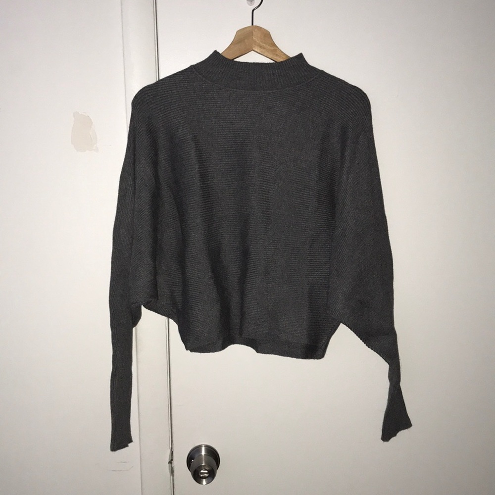 NWT cropped round neck sweater